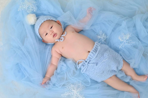 桂阳宝宝吐奶频繁怎么回事